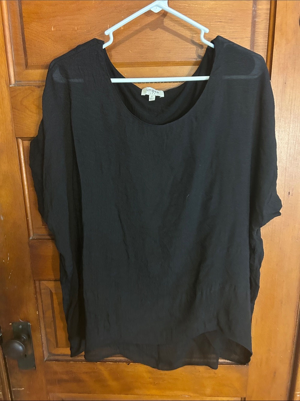 Umgee Black Short-Sleeve Scoop Neck Lightweight Hi-Low Top oversized